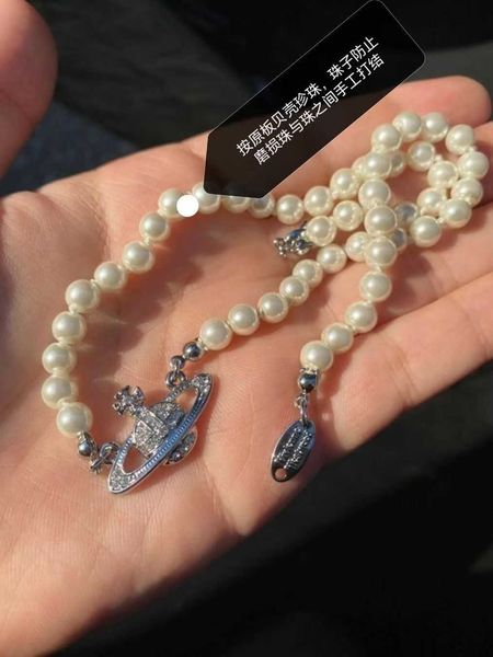 Designer necklace ViVi Luxury top shell pearl same style High quality fashion Valentine's Day romantic gift, high-end necklace Accessories Jewelry
Designer necklace ViVi Luxury top shell pearl same style High quality fashion Valentine's Day romantic gift, high-end necklace Accessories Jewelry