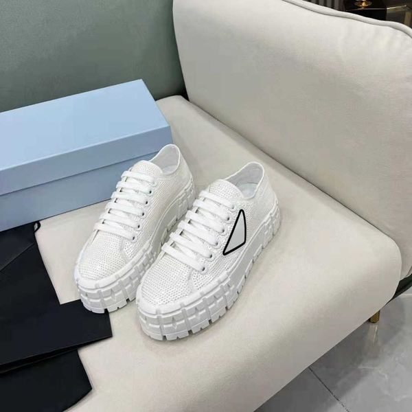 guangzhou shoes women's 2021 new network red same style little white shoes with elevated cookie shoes and casual sponge shoes 230904, Black
guangzhou shoes women's 2021 new network red same style little white shoes with elevated cookie shoes and casual sponge shoes 230904, Black