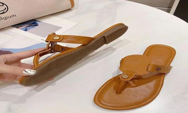 whole women slippers flat flipflops sandals brand letter fashion girls indoor outdoor beach shoes with box size 34439811310, Black
whole women slippers flat flipflops sandals brand letter fashion girls indoor outdoor beach shoes with box size 34439811310, Black