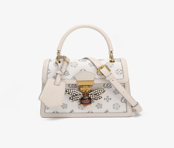 new genuine handbag leather bag female 2021 bee trend kong messenger hong printing allmatch shoulder fashion vjdxp1016506
new genuine handbag leather bag female 2021 bee trend kong messenger hong printing allmatch shoulder fashion vjdxp1016506
