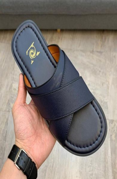 2021 leather slippers men039s classic printed slippers highquality luxury men039s shoes fashion designer flip flops striped3182464, Black
2021 leather slippers men039s classic printed slippers highquality luxury men039s shoes fashion designer flip flops striped3182464, Black