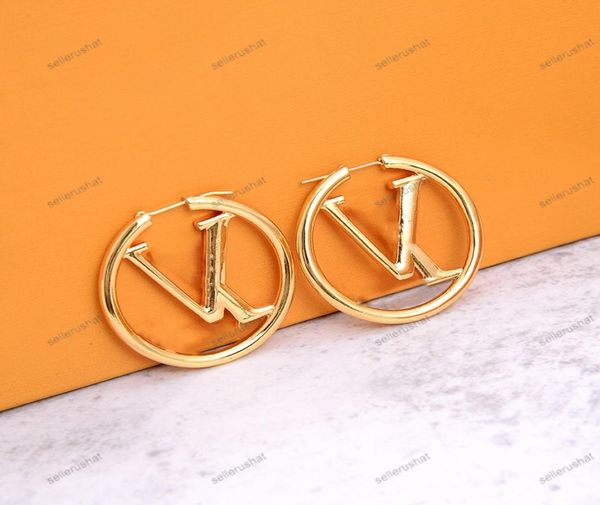 18k gold classic plated brand designers letters stud earrings fashion style jewelry design vintage for women gifts wedding party h1654106, Golden;silver
18k gold classic plated brand designers letters stud earrings fashion style jewelry design vintage for women gifts wedding party h1654106, Golden;silver
