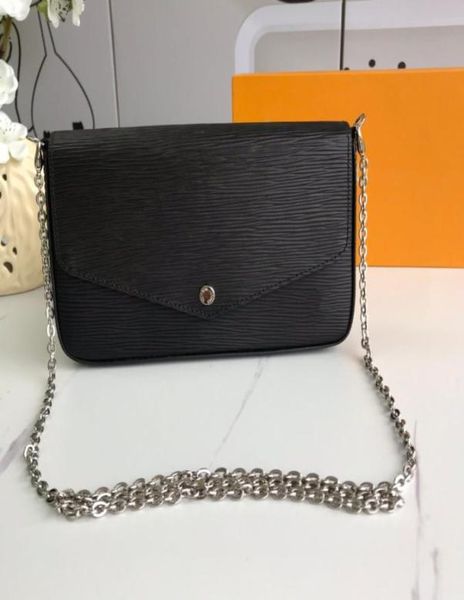 2021highquality women ang wallets holders leather threepiece set chain fashion with box size1560693, Brown;gray
2021highquality women ang wallets holders leather threepiece set chain fashion with box size1560693, Brown;gray