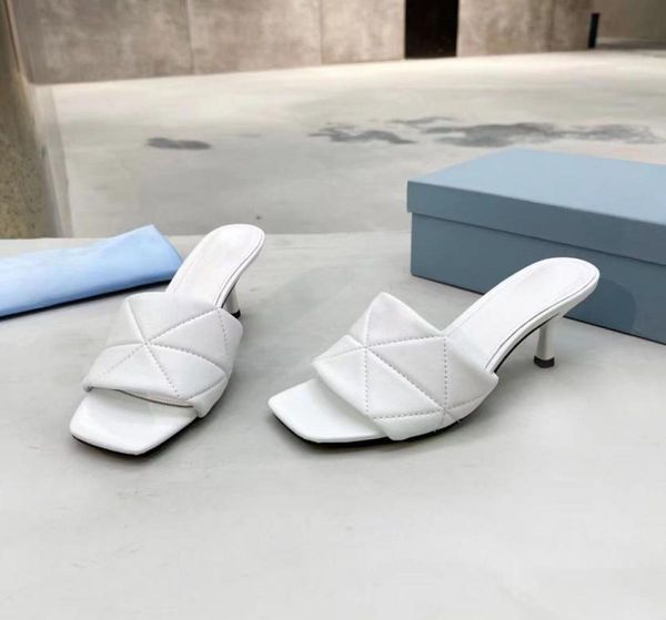 with box designer slipper rubber woman triple black bone white resin desert sand pure pattern slippers mens womens west slide8898904
with box designer slipper rubber woman triple black bone white resin desert sand pure pattern slippers mens womens west slide8898904