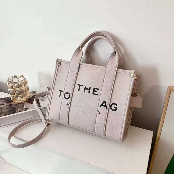 fashion bags the tote bag luxurys handbags designer bag belt shoulder crossbody bag shopping travel totes lady luxury handbag classic women
fashion bags the tote bag luxurys handbags designer bag belt shoulder crossbody bag shopping travel totes lady luxury handbag classic women