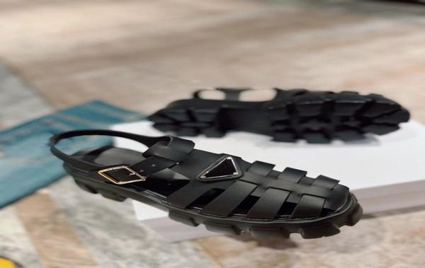 2022 designer woman rubber sandals luxury summery thick bottom retro beach slippers slides size eur 35417778556, Black
2022 designer woman rubber sandals luxury summery thick bottom retro beach slippers slides size eur 35417778556, Black