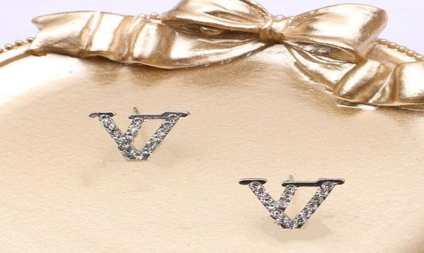 designer simple new women fashion crystal rhinestone metal gold double letter earrings for girls lovers jewelry whole5658670, Silver
designer simple new women fashion crystal rhinestone metal gold double letter earrings for girls lovers jewelry whole5658670, Silver