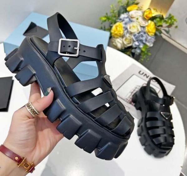 women rubber sandals designer monolith summer shoes metal triangle logo sandal retro beach footwear upper 55cm sandals 35402408726, Black
women rubber sandals designer monolith summer shoes metal triangle logo sandal retro beach footwear upper 55cm sandals 35402408726, Black