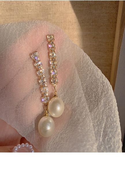 advanced sense of temperament with diamond long tassel earrings s925 silver needle korean temperament pearl face thin earrings who4028640
advanced sense of temperament with diamond long tassel earrings s925 silver needle korean temperament pearl face thin earrings who4028640