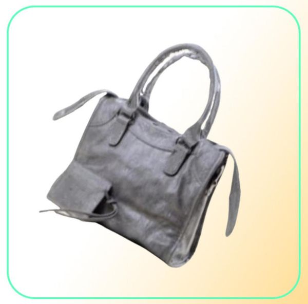 2022 designerwomen039s motorcycle bag totes retro gold nail locomotive women messenger crossbody leather shoulder mini size hi5557309
2022 designerwomen039s motorcycle bag totes retro gold nail locomotive women messenger crossbody leather shoulder mini size hi5557309