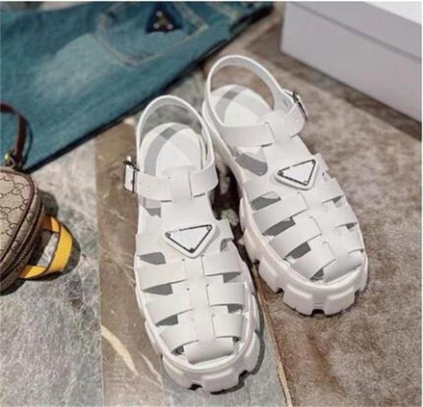 women designer sandals rubber sandal fashion platform slides triangle metal slippers retro beach loafers round toe sandal 357920889, Black
women designer sandals rubber sandal fashion platform slides triangle metal slippers retro beach loafers round toe sandal 357920889, Black