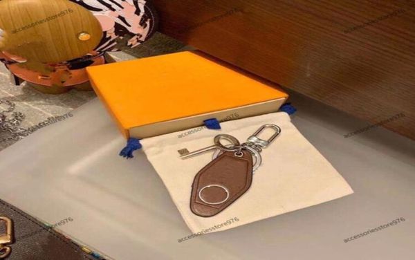 fashion letter keychain woman men silver buckle key ring handmade pu leather keychains car handbag keys chain couple 5803778
fashion letter keychain woman men silver buckle key ring handmade pu leather keychains car handbag keys chain couple 5803778