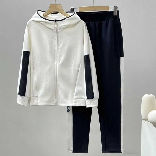 2023 feijia spring new air cotton leisure sports fashion brand versatile zipper women's set, White
2023 feijia spring new air cotton leisure sports fashion brand versatile zipper women's set, White