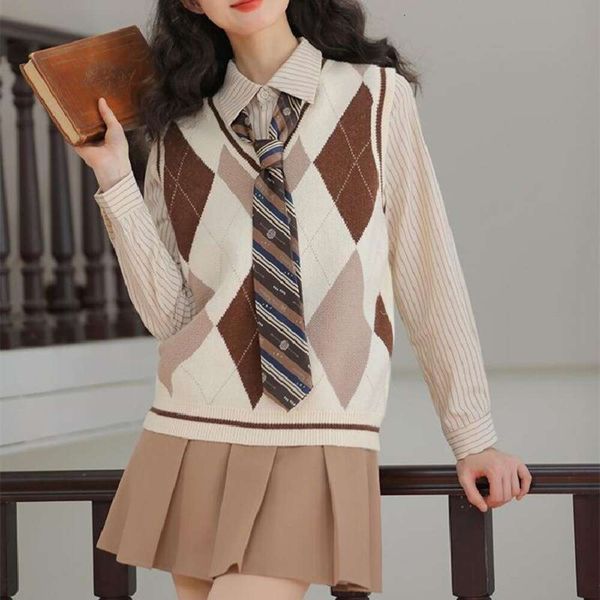 vintage outerwear vest design sense rhombus college style knitted womens trend, Black;white
vintage outerwear vest design sense rhombus college style knitted womens trend, Black;white