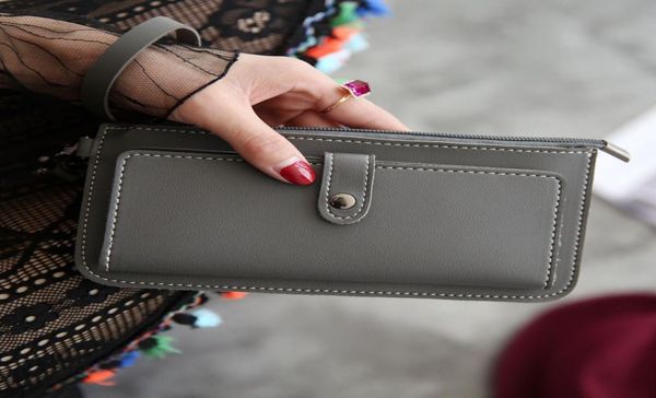 2019 spring and summer new women039s simple long multifunctional zipper multi card hand buckle zipper student wallet3681094, Red;black
2019 spring and summer new women039s simple long multifunctional zipper multi card hand buckle zipper student wallet3681094, Red;black