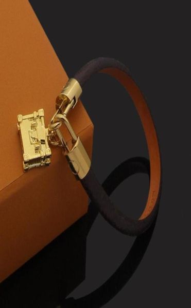 europe america fashion style lady women round print flower design engraved v letter tassels charm leather petite malle charm brace5513959, Black
europe america fashion style lady women round print flower design engraved v letter tassels charm leather petite malle charm brace5513959, Black