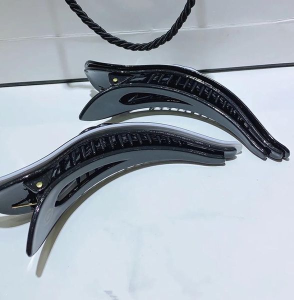 12x3cm fashion black and white acrylic clip claw clips hairpin for ladies favorite headdress jewelry accessories vip gifts9932864, Golden;silver
12x3cm fashion black and white acrylic clip claw clips hairpin for ladies favorite headdress jewelry accessories vip gifts9932864, Golden;silver