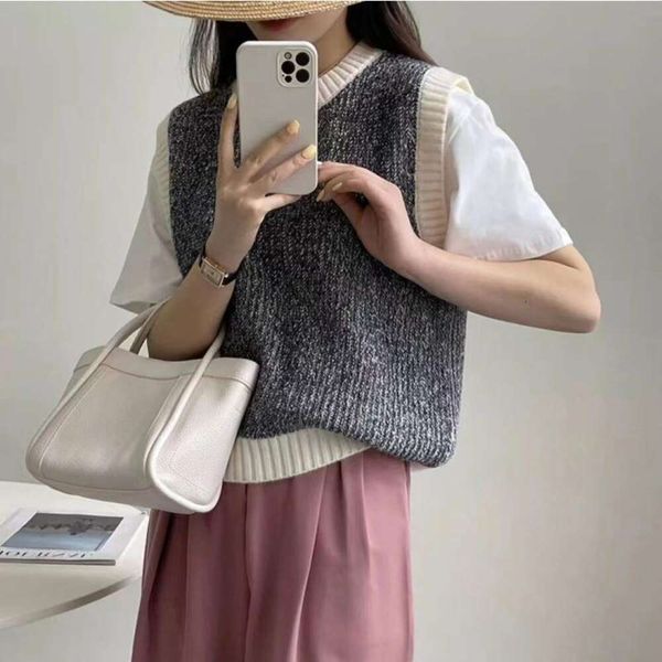 korean minimalist round neck knitted vest womens clothing autumn fashion loose sleeveless pullover sweater women, Black;white
korean minimalist round neck knitted vest womens clothing autumn fashion loose sleeveless pullover sweater women, Black;white