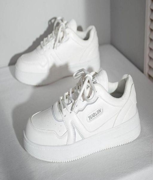 spring autumn women shoes sneakers solid white female leather platform classic shoes designer skateboarding motorcycle boots2711438
spring autumn women shoes sneakers solid white female leather platform classic shoes designer skateboarding motorcycle boots2711438