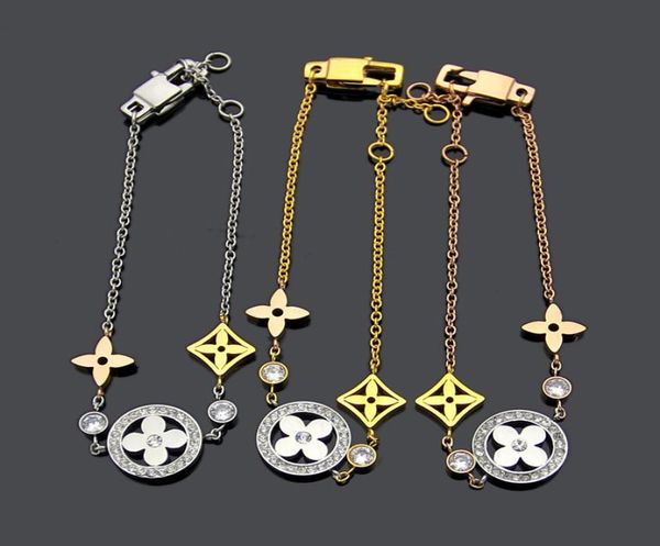 whole vletter intercolor openwork four leaf flower bracelet with diamond square round size four leaf flower bracelet4668098, Black
whole vletter intercolor openwork four leaf flower bracelet with diamond square round size four leaf flower bracelet4668098, Black