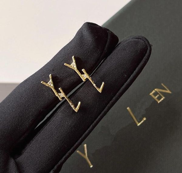exquisite charm design earrings high end style earring luxury designer jewelry classic style accessories wedding party 18k gol7960272, Golden
exquisite charm design earrings high end style earring luxury designer jewelry classic style accessories wedding party 18k gol7960272, Golden