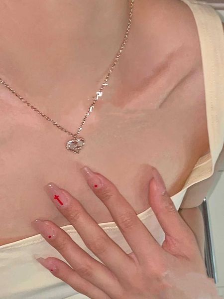 Designer necklace ViVi Luxury top Heart Necklace Alloy Accessories Jewelry High quality stylish romantic gift for Valentine's Day
Designer necklace ViVi Luxury top Heart Necklace Alloy Accessories Jewelry High quality stylish romantic gift for Valentine's Day