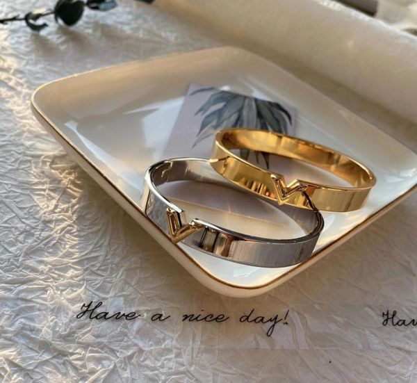 titanium steel bangle women love designer bracelets silver rose gold bangles v letter color narrow bracelet fashion j4365432, Black
titanium steel bangle women love designer bracelets silver rose gold bangles v letter color narrow bracelet fashion j4365432, Black