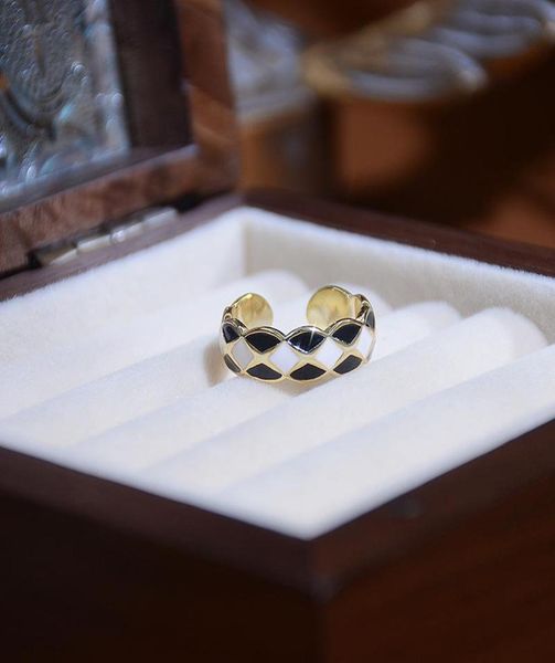 cluster rings korean sweet black and white exquisite simple classic temperament retro luxury ring open adjuisite for women fashion2232055, Golden;silver
cluster rings korean sweet black and white exquisite simple classic temperament retro luxury ring open adjuisite for women fashion2232055, Golden;silver