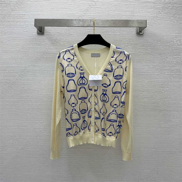 cardigan sweaters womens designer sweater 19mm silk twill spliced back piece knit fabric hourglass pattern print v-neck long sleeve blouse l, White
cardigan sweaters womens designer sweater 19mm silk twill spliced back piece knit fabric hourglass pattern print v-neck long sleeve blouse l, White