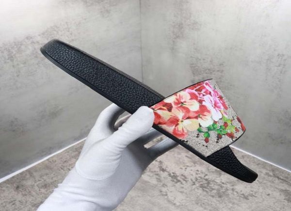 slippers women039s sandals women039s summer beach red and black stripes casual designers6954230
slippers women039s sandals women039s summer beach red and black stripes casual designers6954230