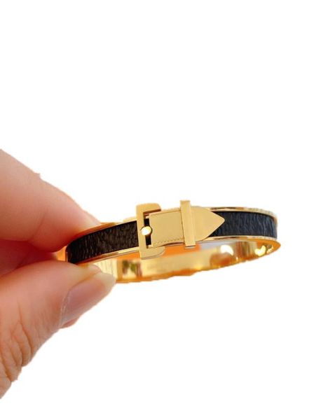 real leather designer jewelry love lock v bracelets bangles pulseiras leather bracelets for womenmen jewelry fashion3004287, Black
real leather designer jewelry love lock v bracelets bangles pulseiras leather bracelets for womenmen jewelry fashion3004287, Black