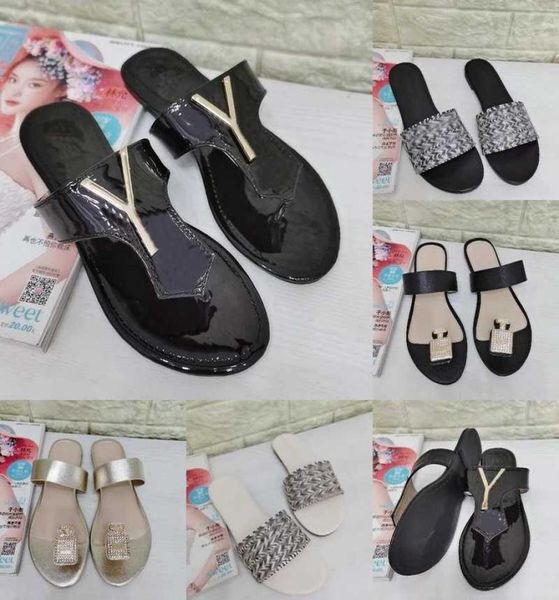 2022 leather mules women beach slippers thong flip flops diamond sandals buckle flat heel summer lazy designer fashion slides pool4570104, Black
2022 leather mules women beach slippers thong flip flops diamond sandals buckle flat heel summer lazy designer fashion slides pool4570104, Black