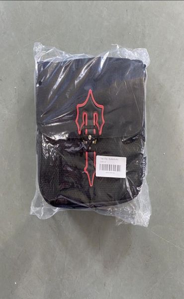 fashion stylish irongate t messenger bag 2.0 black/red cross body handbags and purses canvas shoulder bags and purse new with packaging64914
fashion stylish irongate t messenger bag 2.0 black/red cross body handbags and purses canvas shoulder bags and purse new with packaging64914