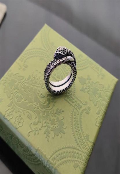 luxurys designers couple ring fashion jewelry womens men hip hop rings lovers creative pattern retro ring for lady party gif8485533, Silver
luxurys designers couple ring fashion jewelry womens men hip hop rings lovers creative pattern retro ring for lady party gif8485533, Silver