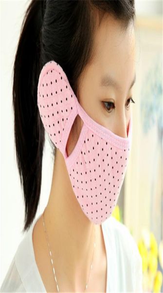 fashion dot mouthmuffle earmuff respirator winter thicken warm cycling biking outdoor guaze mask earshield for men and women ear 7487026, Blue;gray
fashion dot mouthmuffle earmuff respirator winter thicken warm cycling biking outdoor guaze mask earshield for men and women ear 7487026, Blue;gray