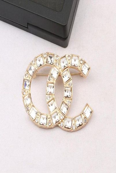 23ss 2color luxury brand designers letters brooches 18k gold plated brooch crystal suit pin small sweet wind jewelry accessories w1142163, Gray
23ss 2color luxury brand designers letters brooches 18k gold plated brooch crystal suit pin small sweet wind jewelry accessories w1142163, Gray