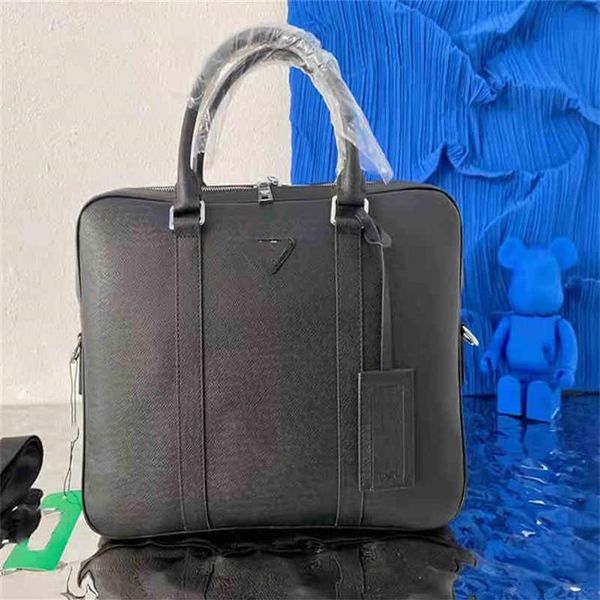 designer men shoulder briefcase black leather handbag business lapbag messenger bags with nameplates totes men's luggage269b
designer men shoulder briefcase black leather handbag business lapbag messenger bags with nameplates totes men's luggage269b