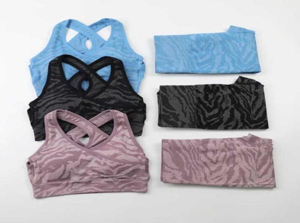 yoga outfit 2 pcsset sportswear adapt camo gym set athletic wear seamless sets women workout clothes booty leggingssports bra su4336222
yoga outfit 2 pcsset sportswear adapt camo gym set athletic wear seamless sets women workout clothes booty leggingssports bra su4336222