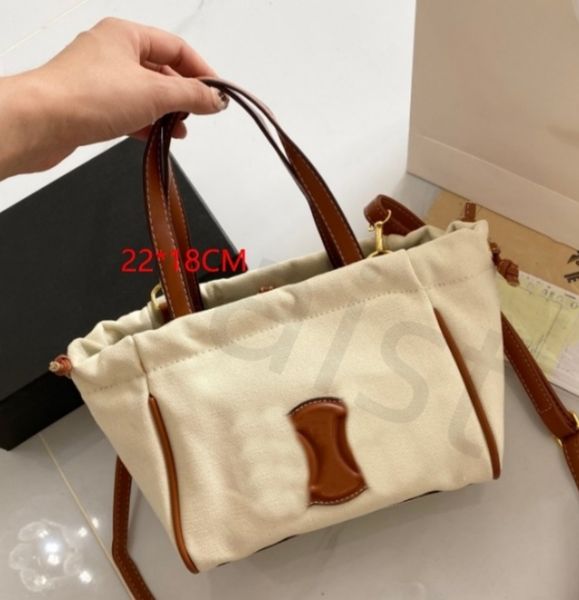 designer bag women shoulder bag underarm handbag crossbody purse fashion canvas large capacity classic letter clutch purse
designer bag women shoulder bag underarm handbag crossbody purse fashion canvas large capacity classic letter clutch purse