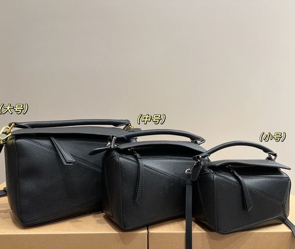 2023 designer bag genuine leather puzzle handbag momen shoulder bags clutch totes cross body geometry square contrast color patchwork purse
2023 designer bag genuine leather puzzle handbag momen shoulder bags clutch totes cross body geometry square contrast color patchwork purse