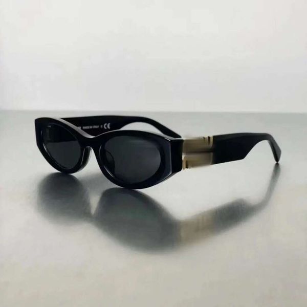 2023 new miu women's fashion plate sunglasses cat eyes metal flat smu11w, White;black
2023 new miu women's fashion plate sunglasses cat eyes metal flat smu11w, White;black