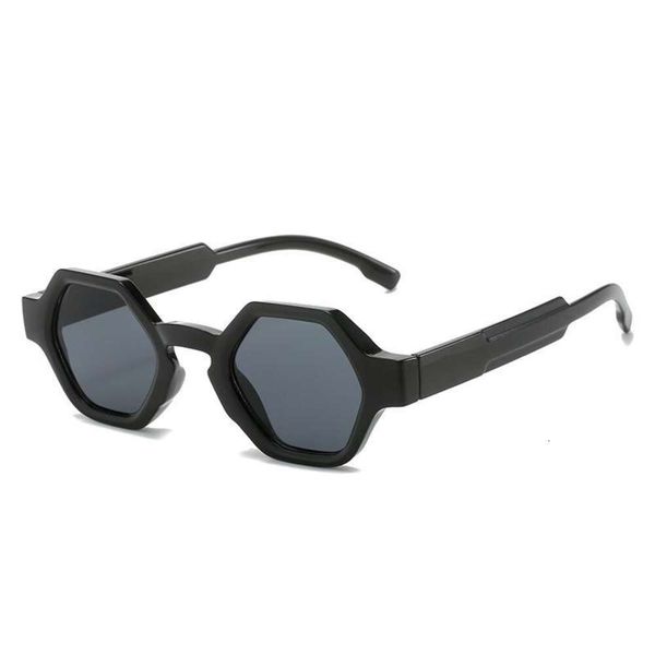 style polygon sunglasses personalized small framed geometric shaped glasses fashionable all match, White;black
style polygon sunglasses personalized small framed geometric shaped glasses fashionable all match, White;black