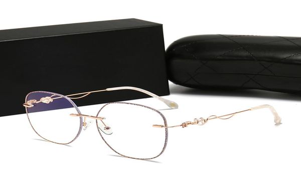 2021 sunglasses men women brand popular fashion summer style with the bees uv protection lens with box7477362, White;black
2021 sunglasses men women brand popular fashion summer style with the bees uv protection lens with box7477362, White;black