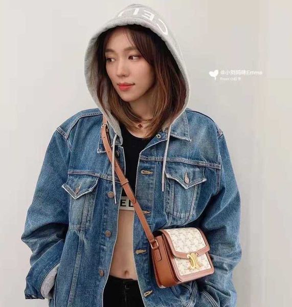 womens letter jackets designer correct version of fake two denim jackets for women's early autumn new vintage washed jacket hooded top, Black;brown
womens letter jackets designer correct version of fake two denim jackets for women's early autumn new vintage washed jacket hooded top, Black;brown