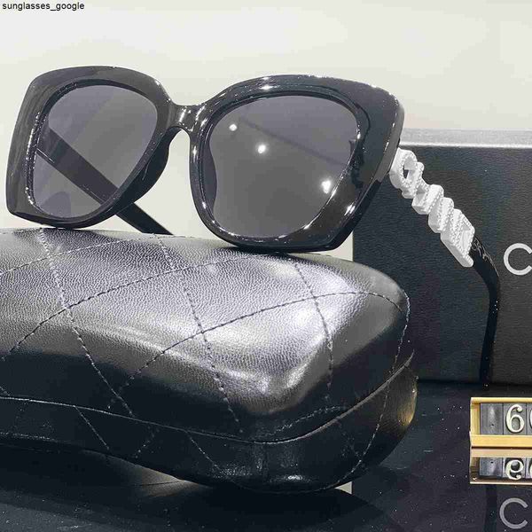 designer sunglasses fashion sunglasses for women luxury letter mirror leg inlaid with diamond beach shading uv protection polarized glasses, White;black
designer sunglasses fashion sunglasses for women luxury letter mirror leg inlaid with diamond beach shading uv protection polarized glasses, White;black