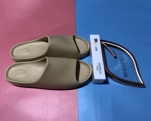 men runner slides slipper men's women's rubber slippers designer sandals shoes slide summer fashion wide flat flip flops with box, Black
men runner slides slipper men's women's rubber slippers designer sandals shoes slide summer fashion wide flat flip flops with box, Black