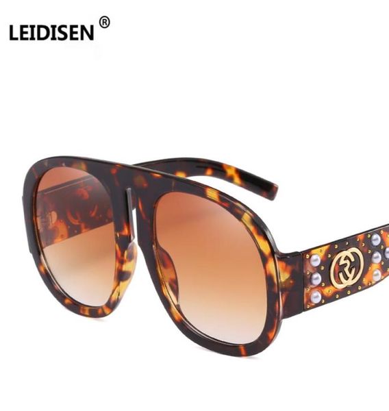 big frame pearl rivet sunglasses women brand designer vintage sunglass fashion women glasses oculos uv4009706784, White;black
big frame pearl rivet sunglasses women brand designer vintage sunglass fashion women glasses oculos uv4009706784, White;black