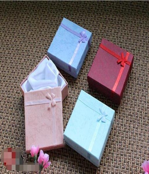 jewelry bracelet boxes hard cardboard necklace box paper case pendant packing gift box four colors 12pcs lot 9x9x28cm3571045, Black;white
jewelry bracelet boxes hard cardboard necklace box paper case pendant packing gift box four colors 12pcs lot 9x9x28cm3571045, Black;white