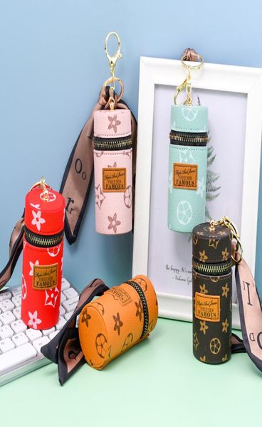 designer letter key rings silk scarf lipstick keychains fashion pu leather purse pendant car keyring chain charm brown flower mini6754324, Silver
designer letter key rings silk scarf lipstick keychains fashion pu leather purse pendant car keyring chain charm brown flower mini6754324, Silver