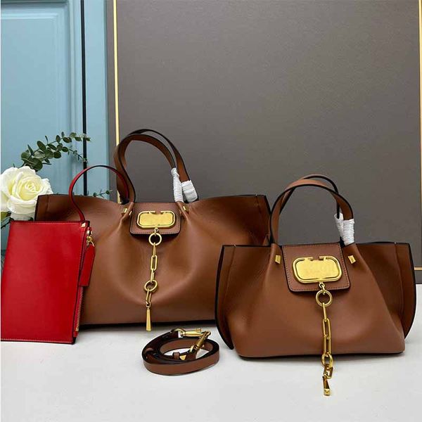 cowhide shopping bag luxury designer women's tote bag large handbag metal v logo stylish shoulder bag vintage brass rivet decoration ha
cowhide shopping bag luxury designer women's tote bag large handbag metal v logo stylish shoulder bag vintage brass rivet decoration ha